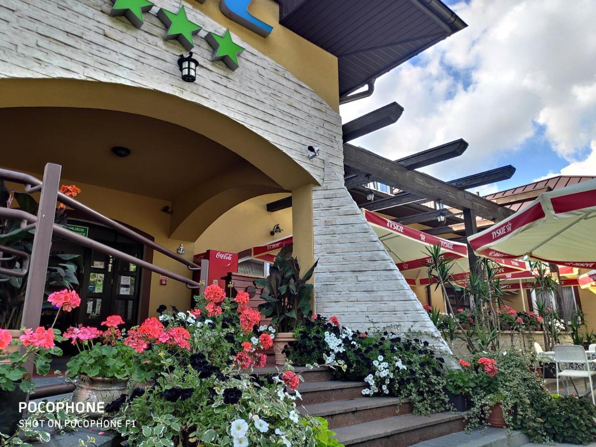 Hotel Marina Nielisz Esterno foto