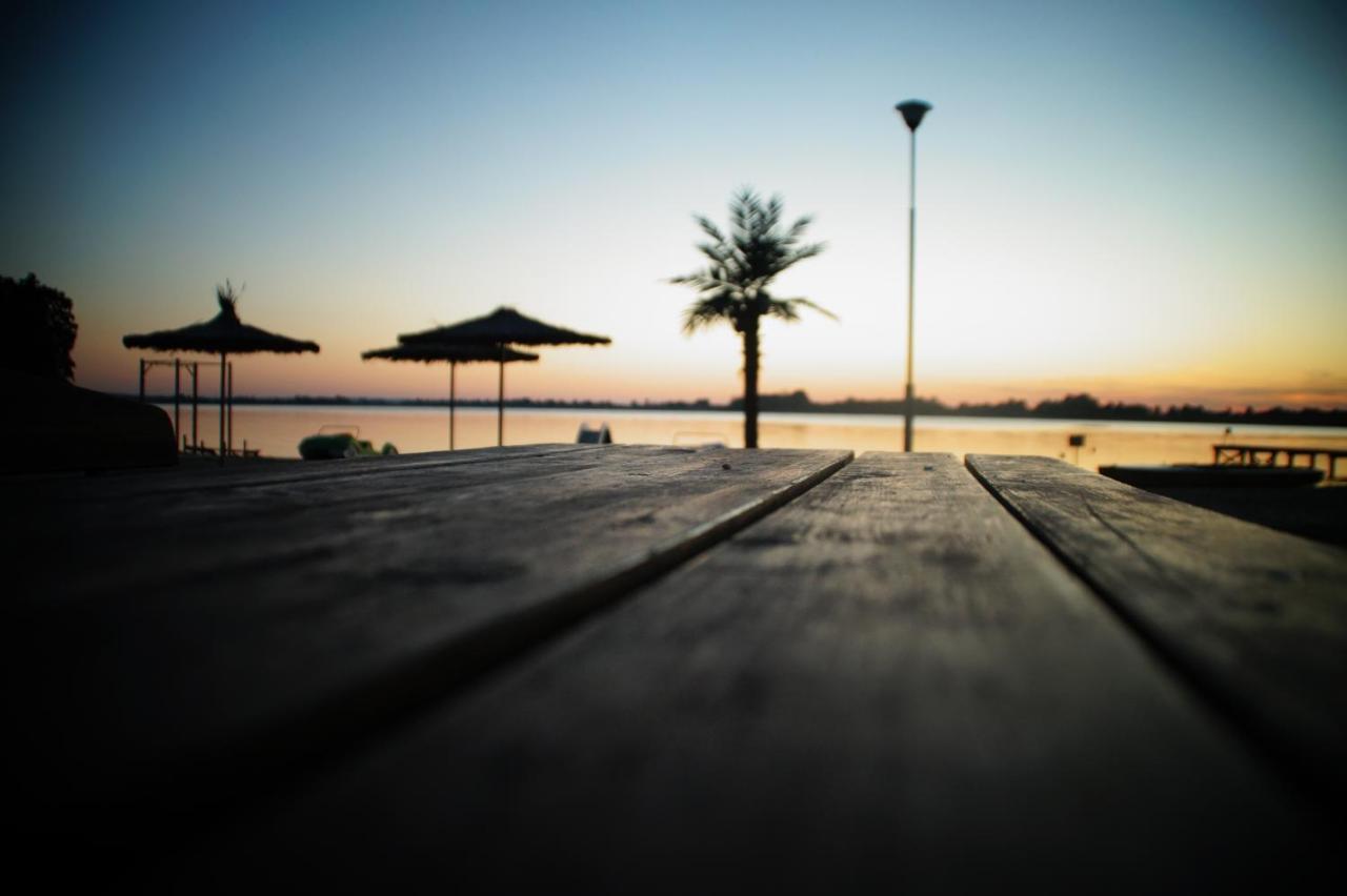 Hotel Marina Nielisz Esterno foto